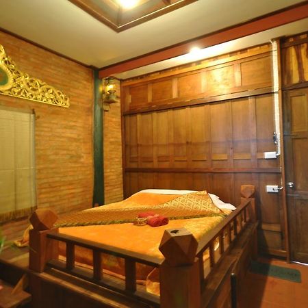 Ayutthaya Bouchic Hostel Экстерьер фото