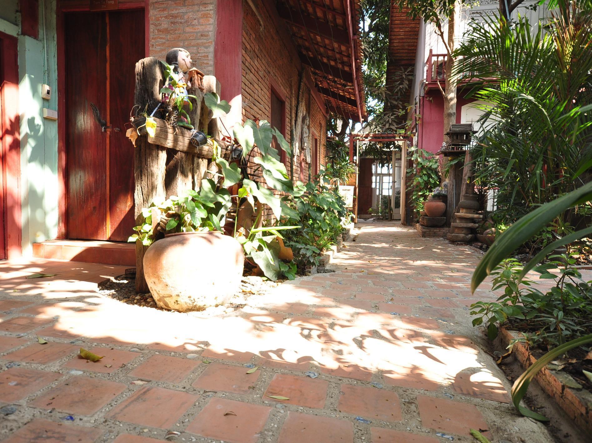 Ayutthaya Bouchic Hostel Экстерьер фото